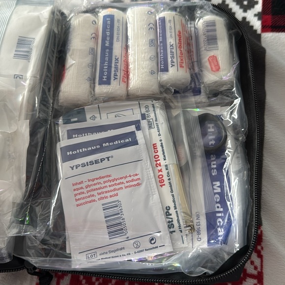 Mercedes Benz car first aid medical kit new never used - Picture 3 of 6